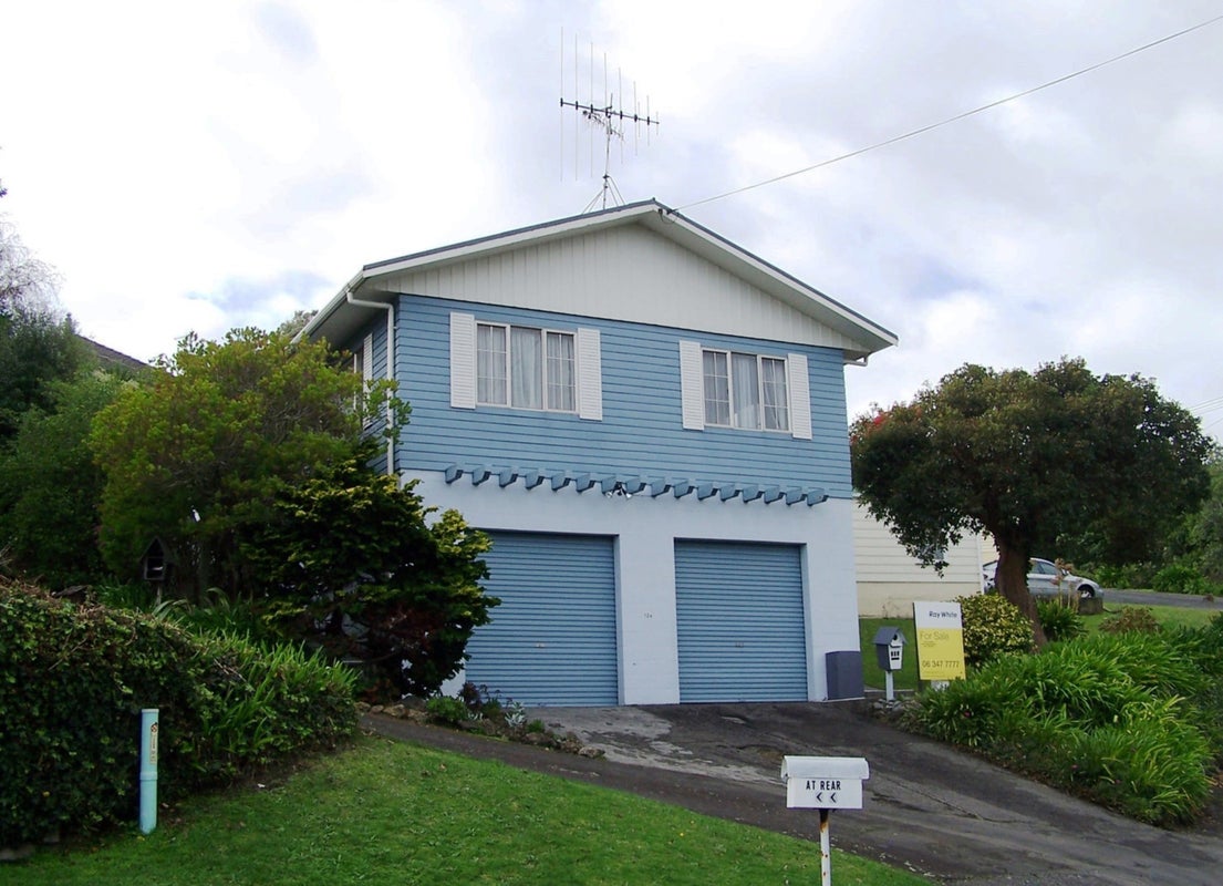 12A Bristow Street, Saint Johns Hill, Whanganui - Carousel 1