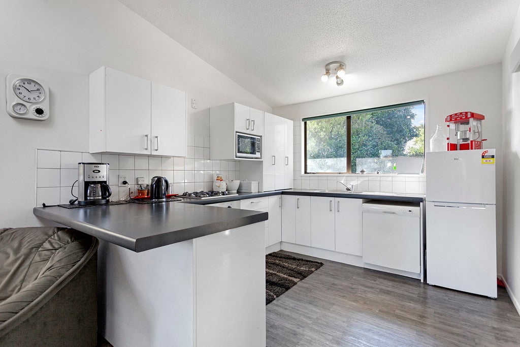 6 Binstead Place, Avondale, Christchurch - Carousel 2