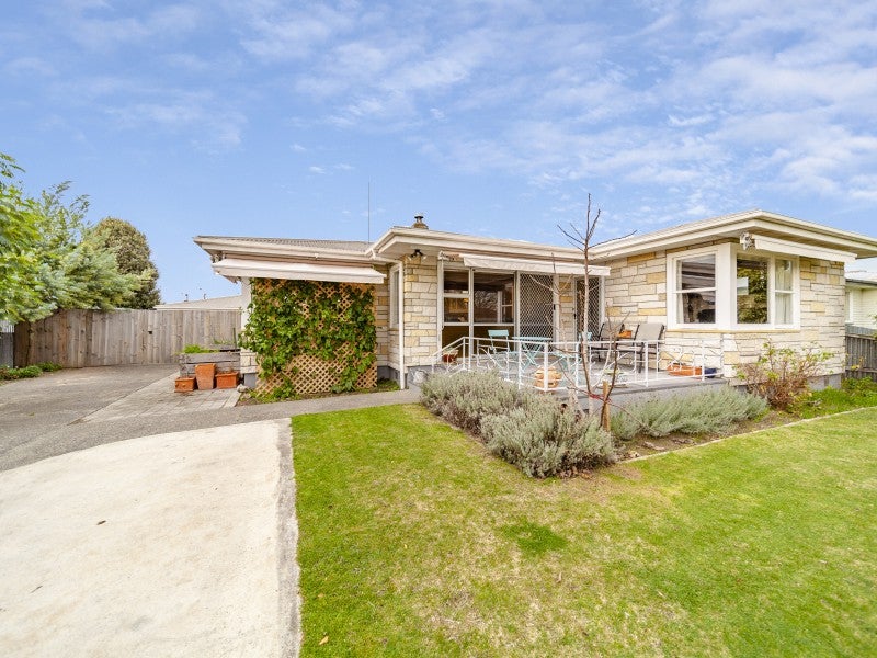 14 Hitchings Avenue, Onekawa, Napier - Carousel 1