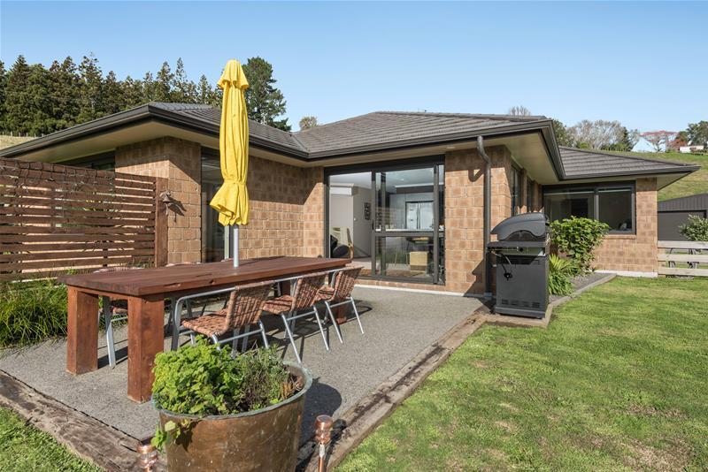 43 STEWART ROAD, Whakamarama, Western Bay Of Plenty - Carousel 2