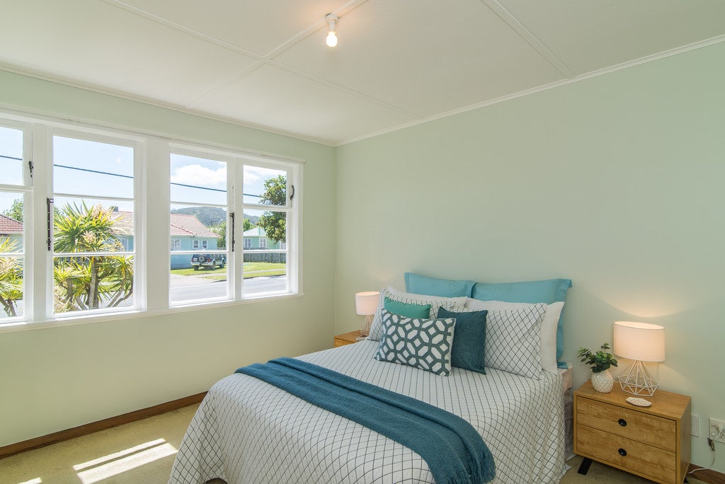 116 Waddington Drive, Naenae, Lower Hutt - Carousel 2