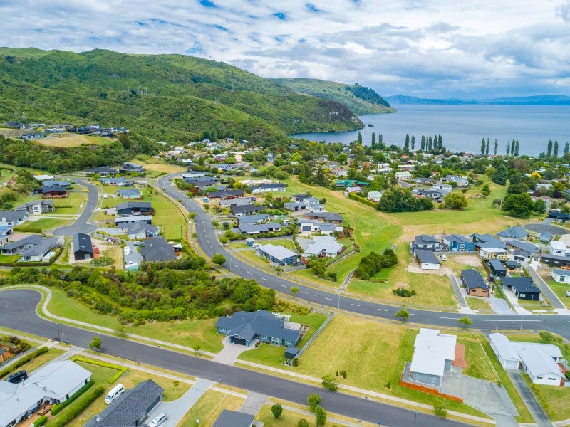 6 Bodes Lane, Kinloch, Taupo - Carousel 2