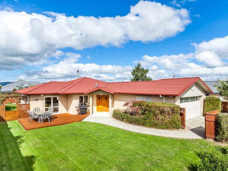 16 Boston Parade, Kelvin Grove, Palmerston North - Carousel 2