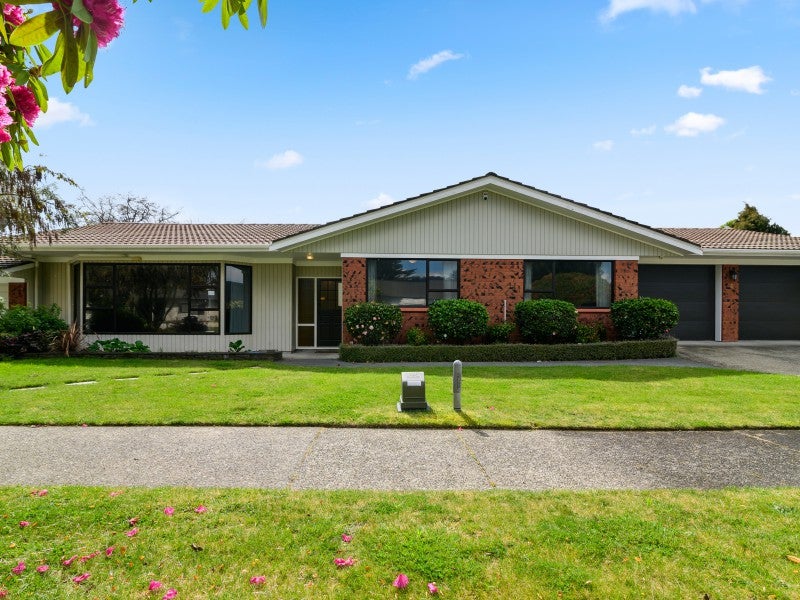 5 Gwendoline Street, Glenholme, Rotorua - Carousel 1