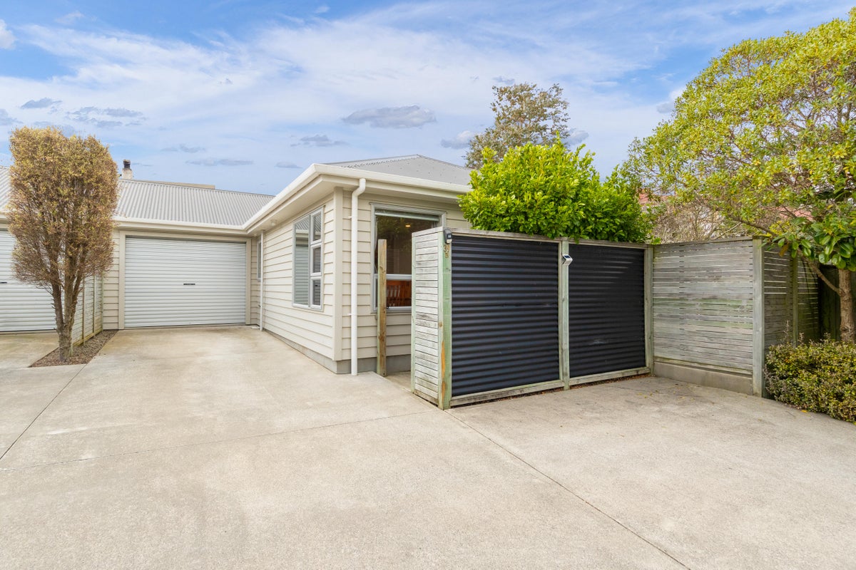 39B Mexted Crescent, Ranui, Porirua - Carousel 1
