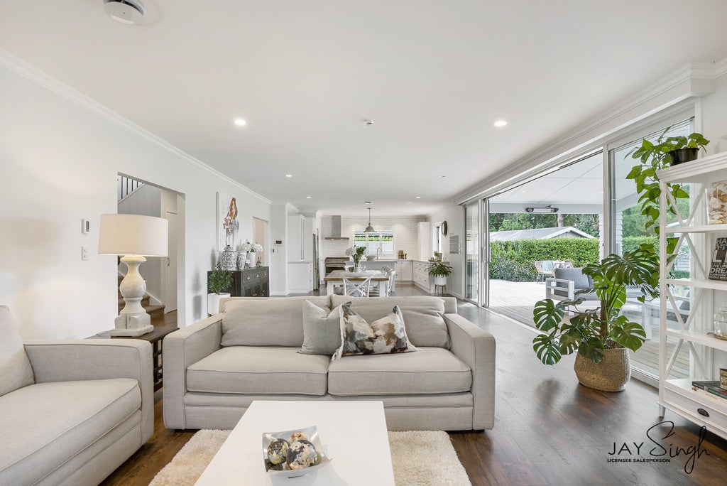 4 Hyde Road, Clevedon - Carousel 26