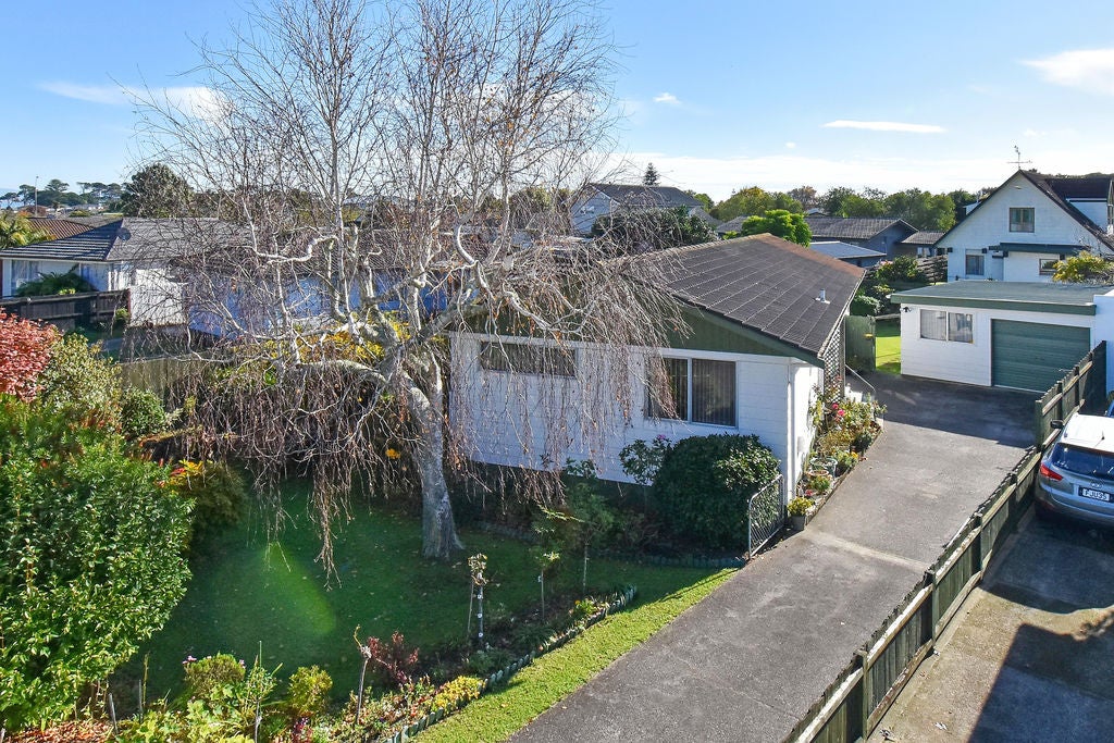 14 Adel Place, Weymouth, Auckland - Carousel 2