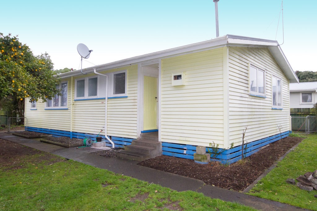 33 Hinemoa Street, Whanganui East, Whanganui - Carousel 1