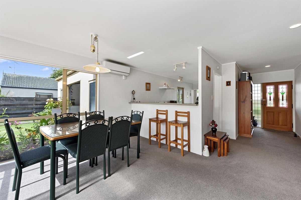 6 Cromwell Drive, Fitzroy, Hamilton - Carousel 2
