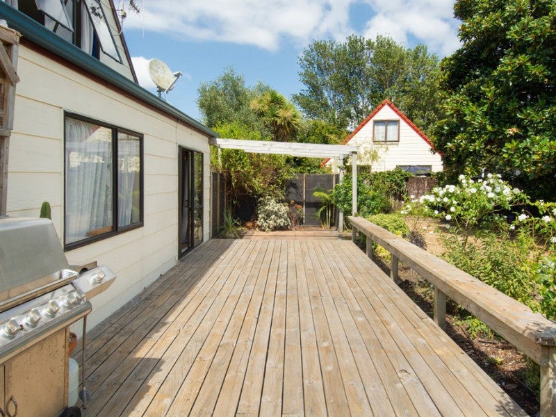 13 Hayley Grove, Papamoa Beach, Papamoa - Carousel 24