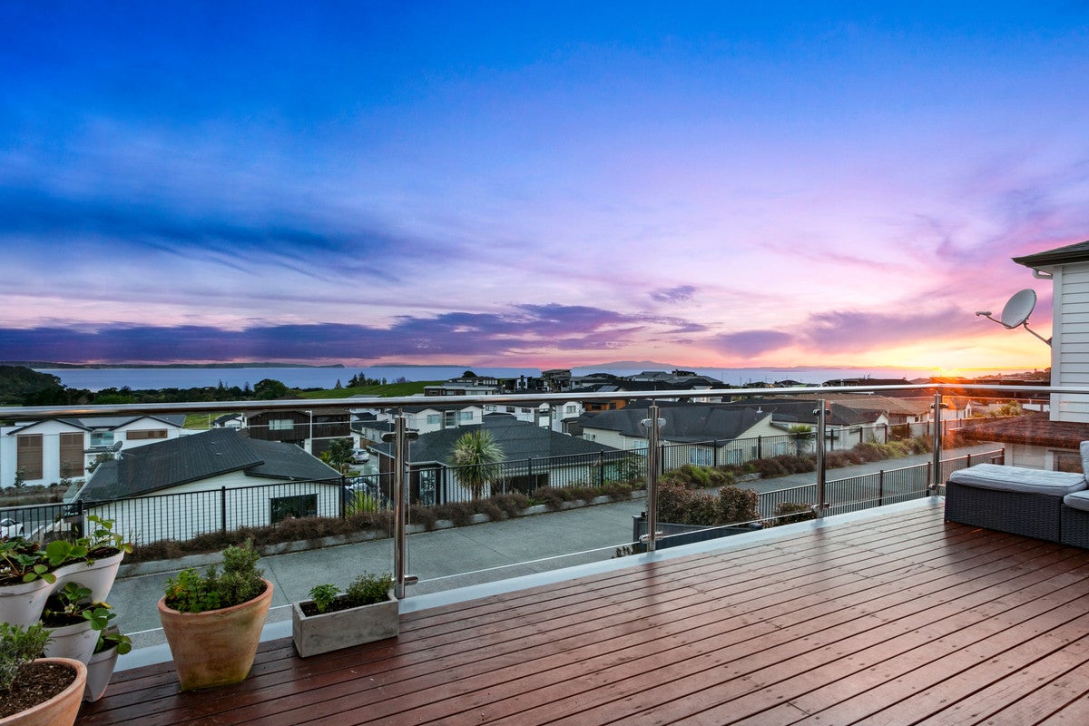37 Te Oneroa Way, Long Bay, Auckland - Carousel 2