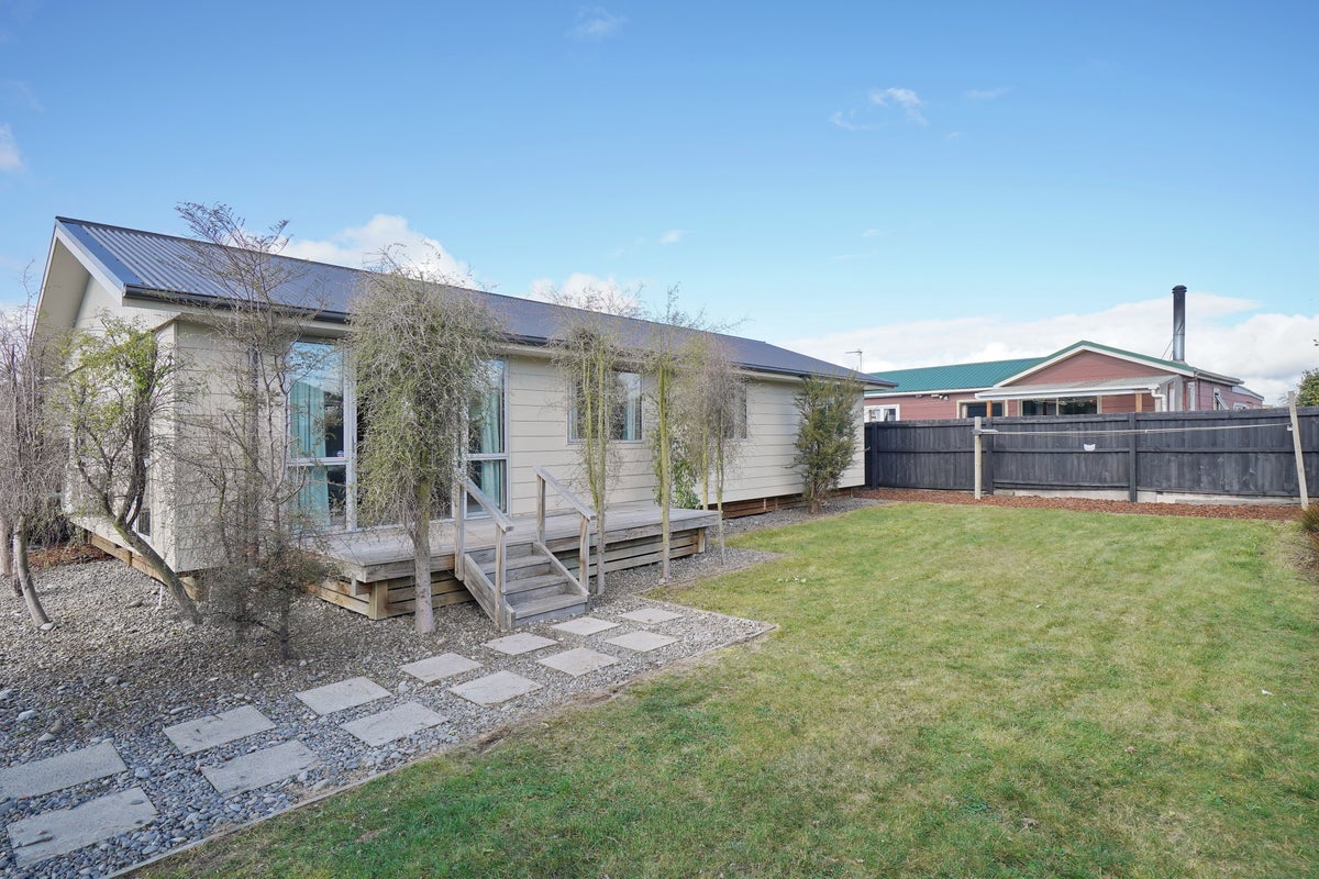 15B Roberts Road, Hei Hei, Christchurch - Carousel 1