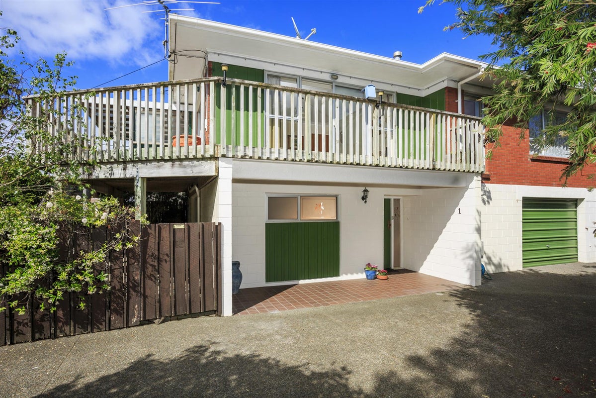 1/11 Bayview Road, Hauraki, Auckland - Carousel 1