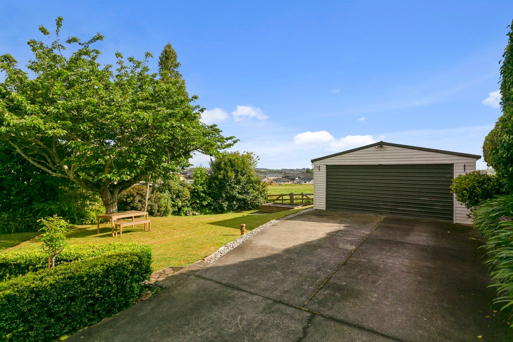 1533 Kihikihi Road, Te Awamutu, Te Awamutu - Carousel 2