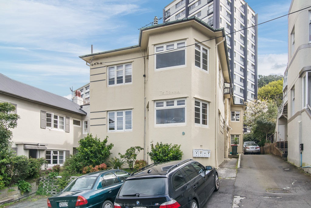 9D Stowe Hill, Thorndon, Wellington - Carousel 1
