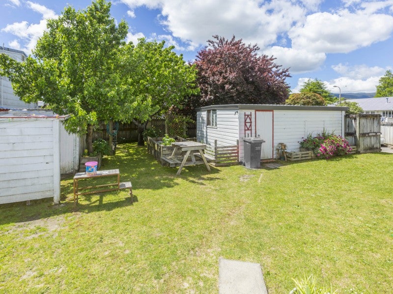 30 FLORA MCCURDY WALK, Ebdentown, UPPER HUTT - Carousel 19