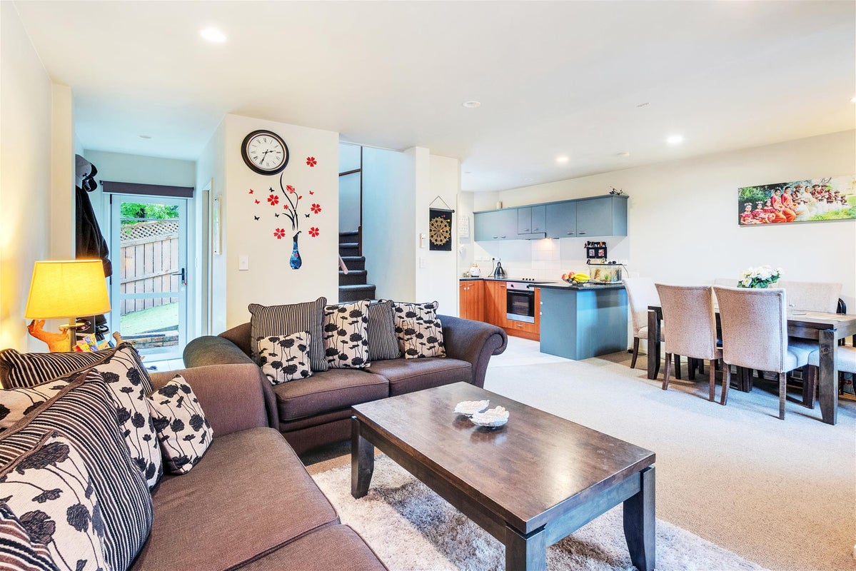 63 Winery Way, Henderson, Auckland - Carousel 2