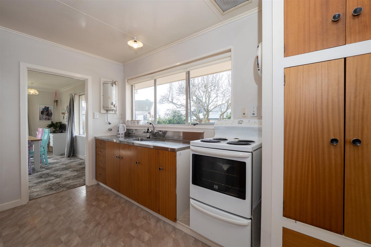 5 Ascot Place, Netherby, Ashburton - Carousel 2