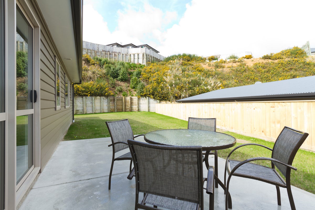 14 Speldhurst Grove, Stokes Valley, Lower Hutt - Carousel 17