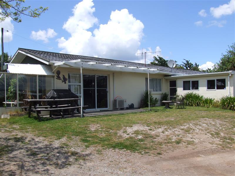 2/12 Regents Grove, Richmond Heights, Taupo - Carousel 1