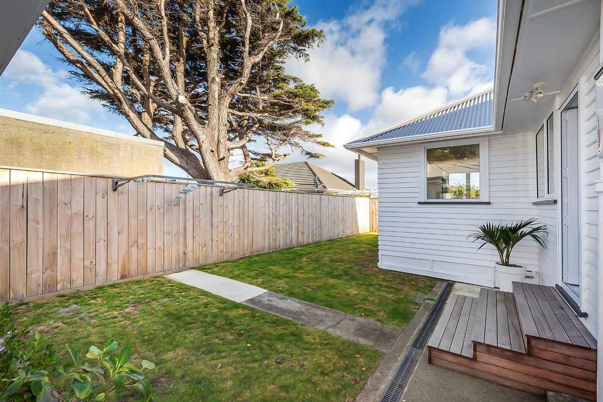 78 Rotherham Terrace, Miramar, Wellington - Carousel 26