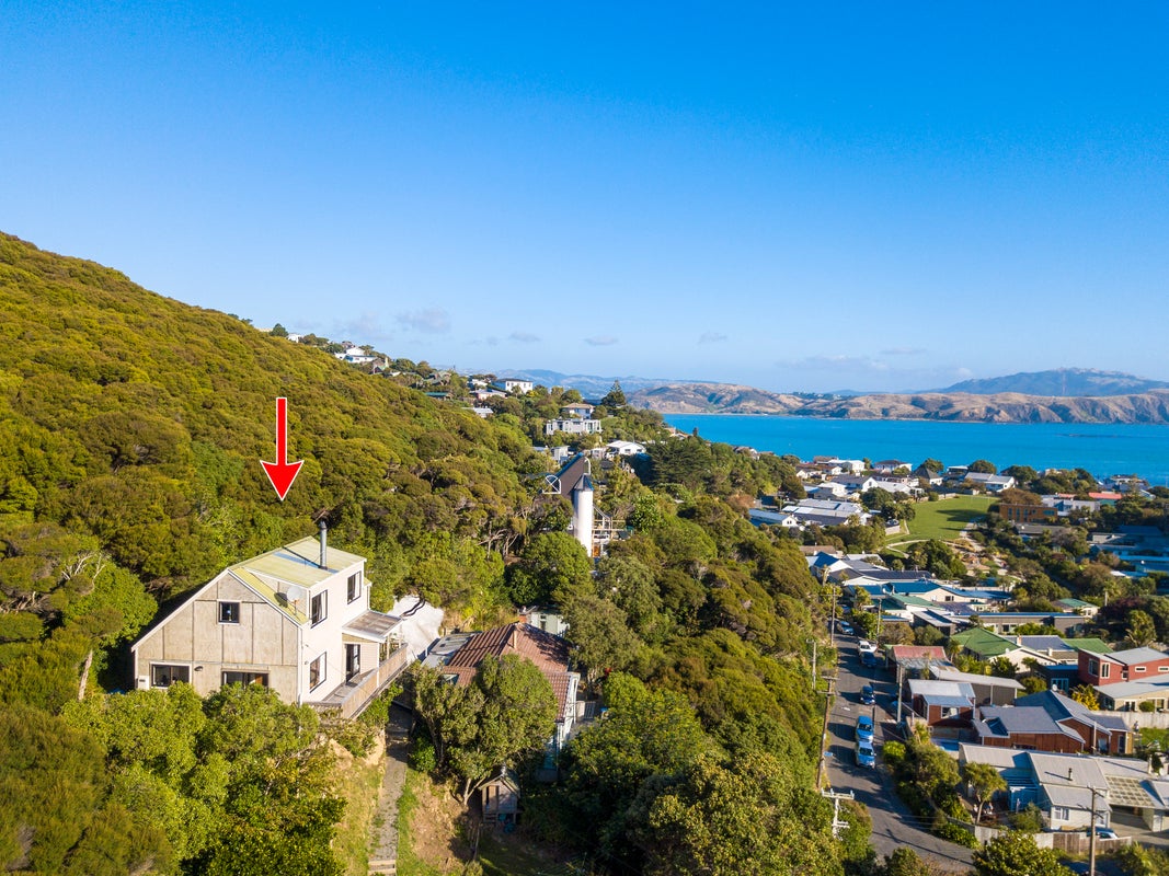 50 Cluny Road, Plimmerton, Porirua - Carousel 1
