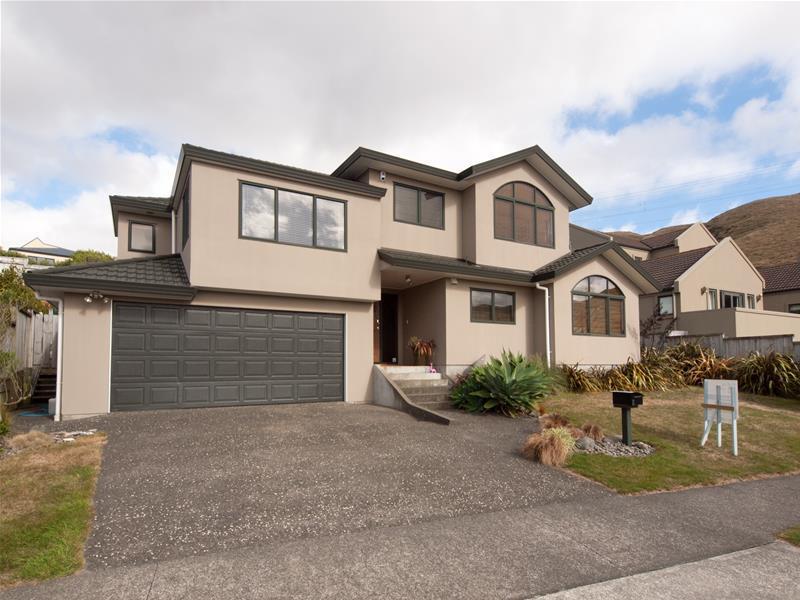 12 Tattenhall Grove, Churton Park, Wellington - Carousel 1