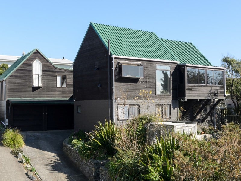 17 Maple Grove, Kingston, Wellington - Carousel 1