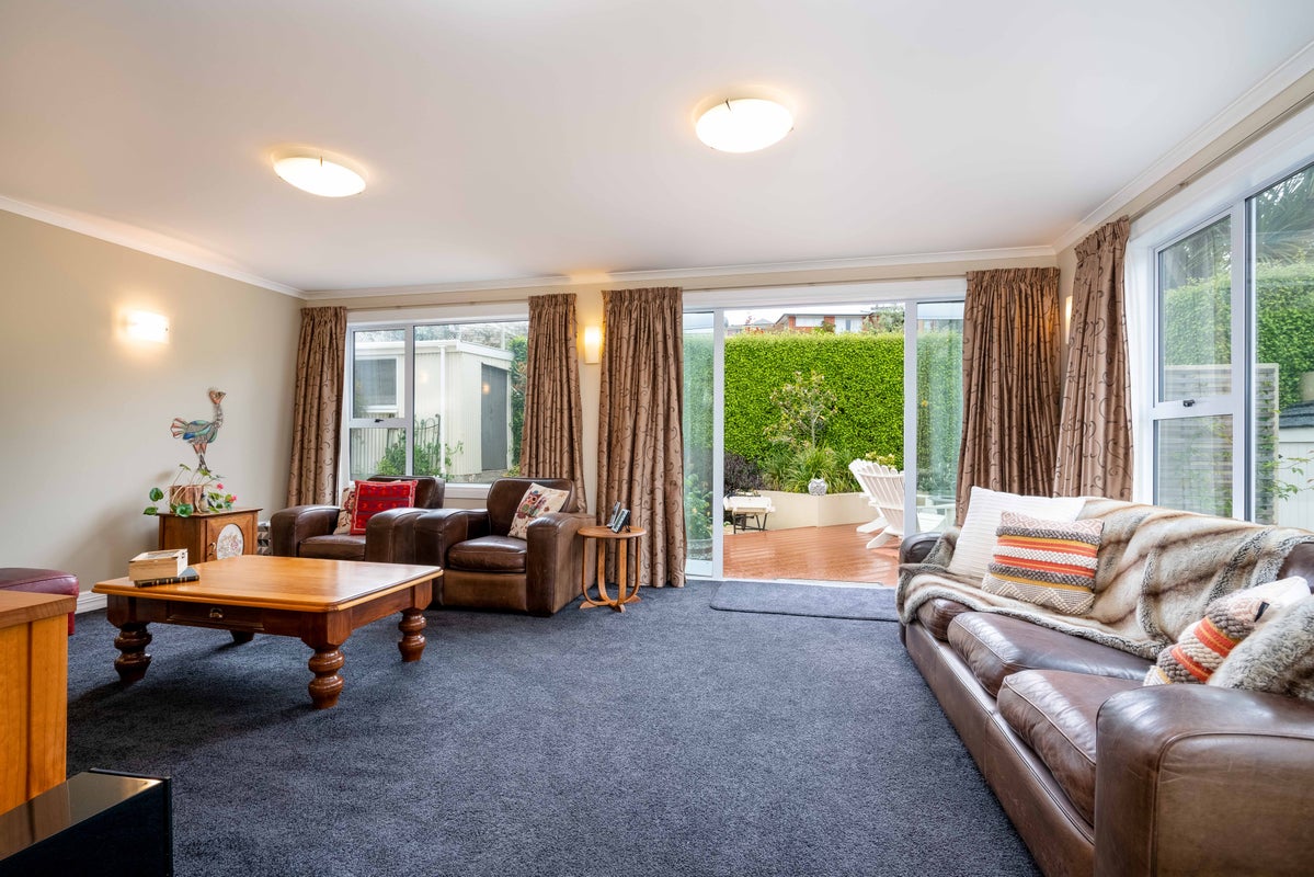 3 Harcourt Street, Belleknowes, Dunedin - Carousel 2