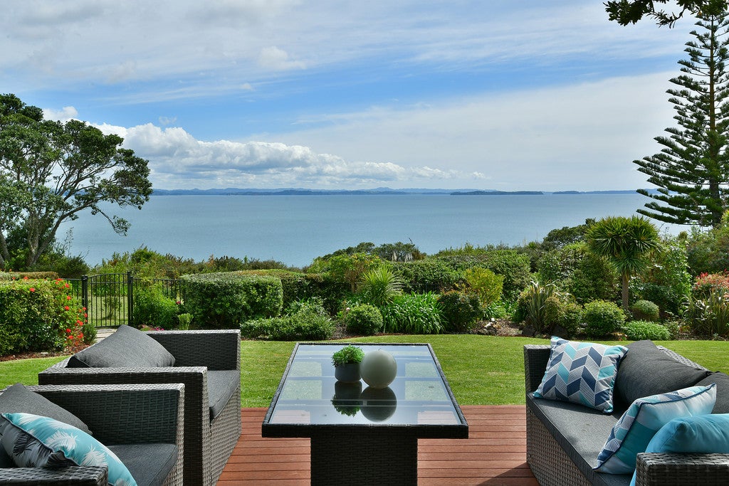 86 Pacific Parade, Army Bay, Whangaparaoa - Carousel 1