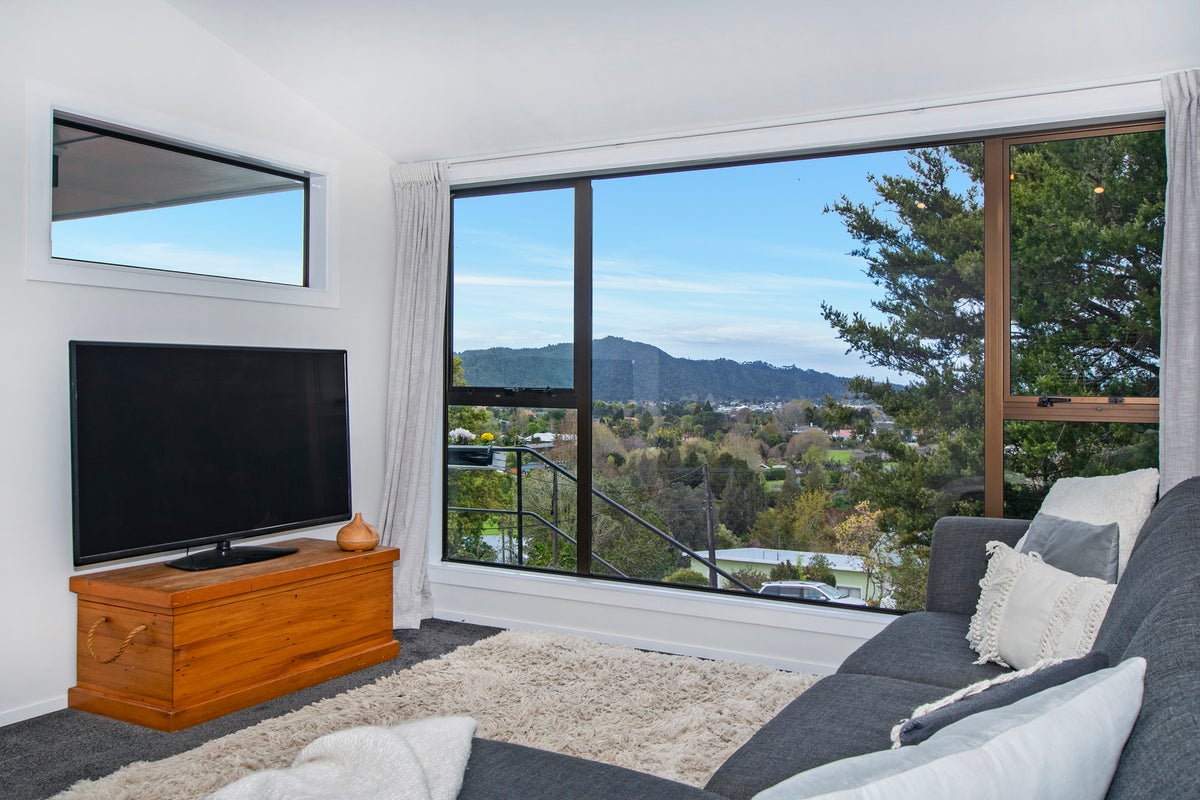 21 Mcmillan Avenue, Kamo, Whangarei - Carousel 2