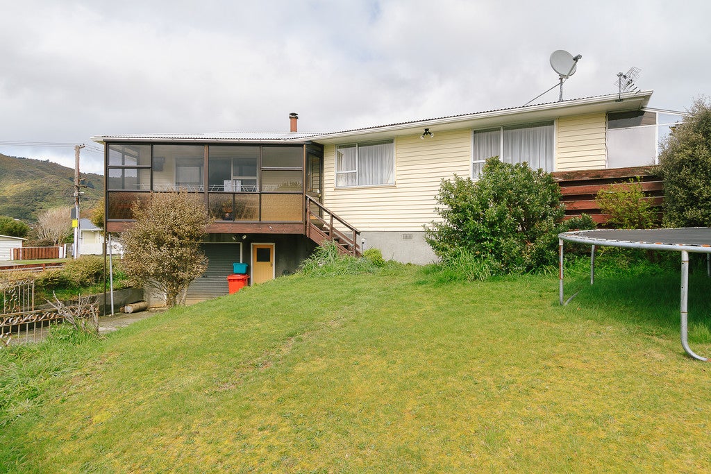 229 Wellington Road, Wainuiomata, Lower Hutt - Carousel 2