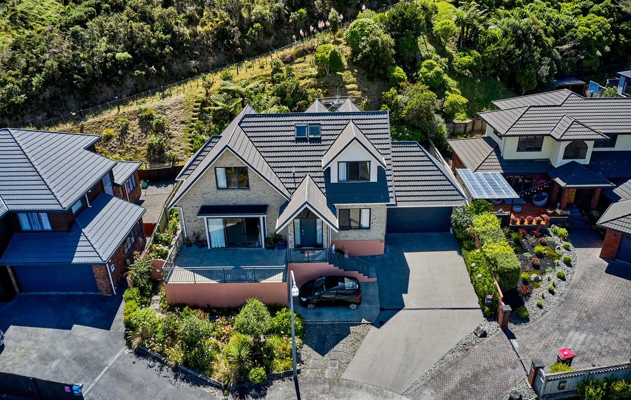 23 Kilkelly Close, Tawa, Wellington - Carousel 2