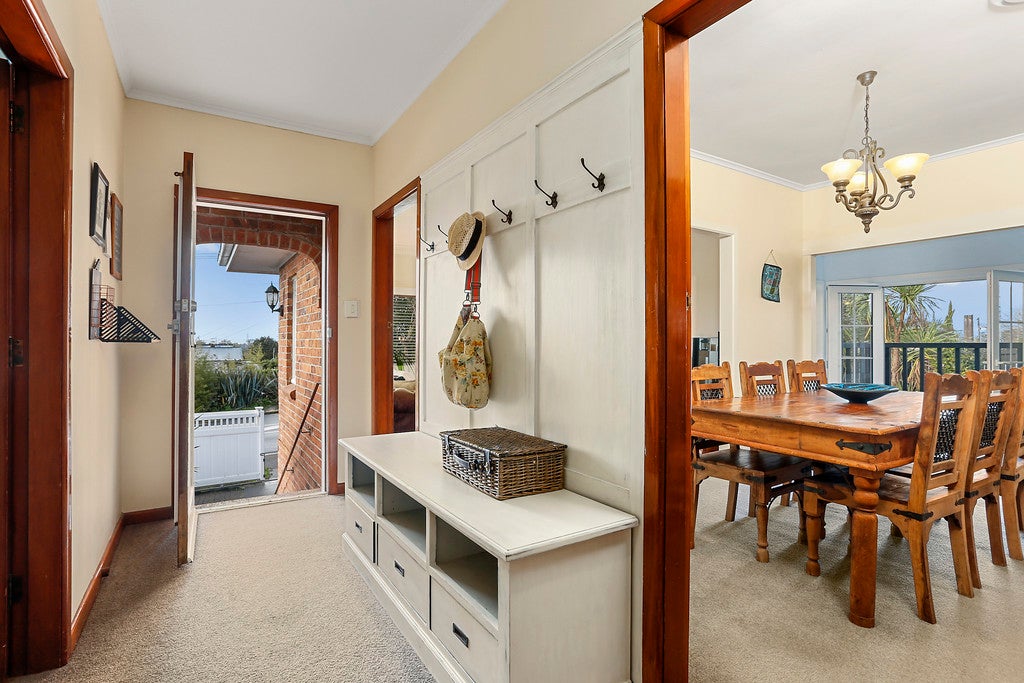 78 Lynwood Road, New Lynn, Auckland - Carousel 2