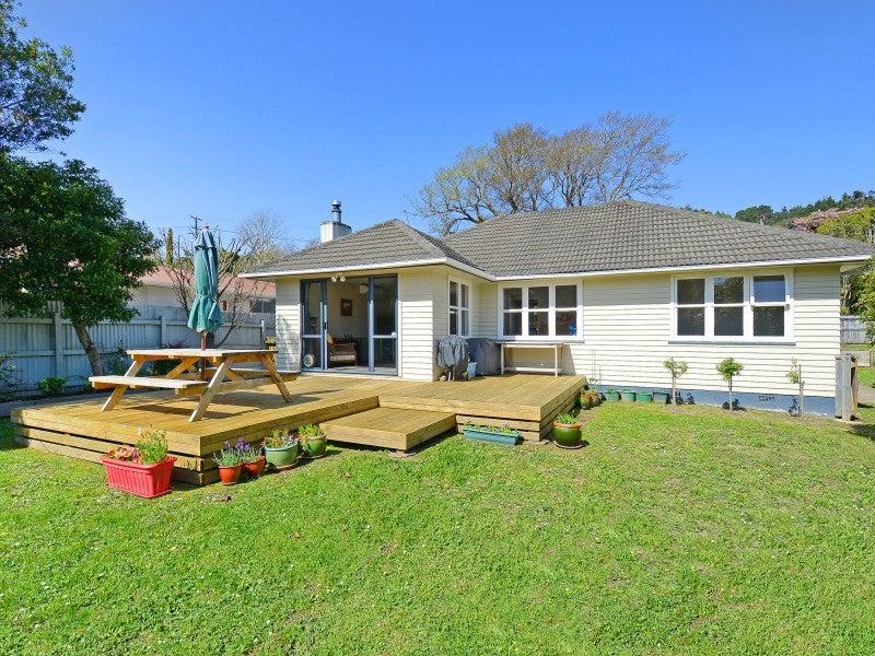 1169 Fergusson Drive, Clouston Park, Upper Hutt - Carousel 1