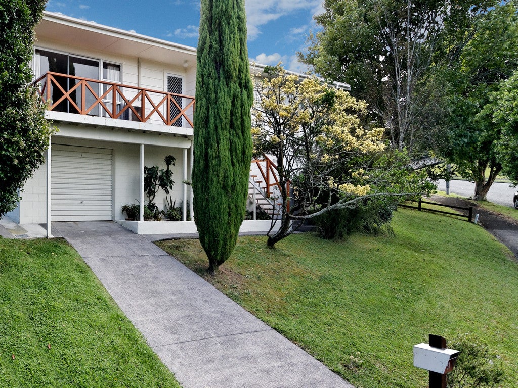 57 Trevola Street, New Windsor, Auckland - Carousel 1