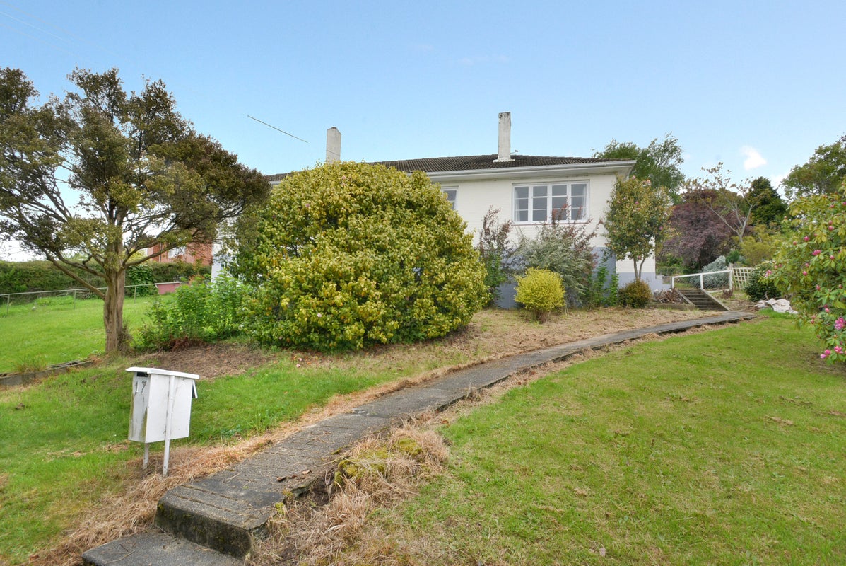 17 Prospect Bank, Wakari, Dunedin - Carousel 2