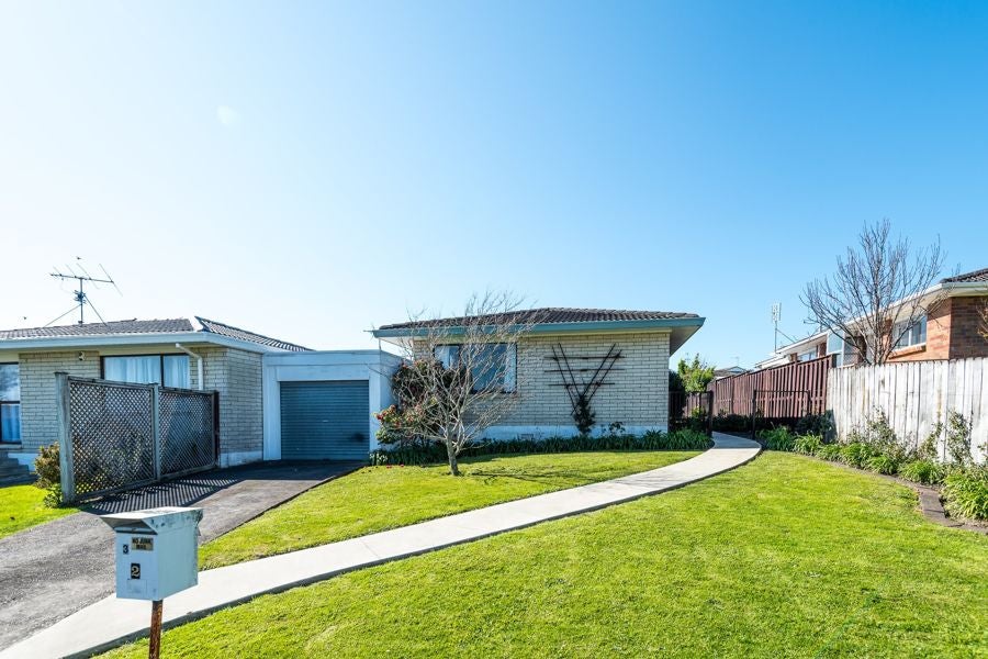 3/11 Cromdale Avenue, Highland Park, Auckland - Carousel 2