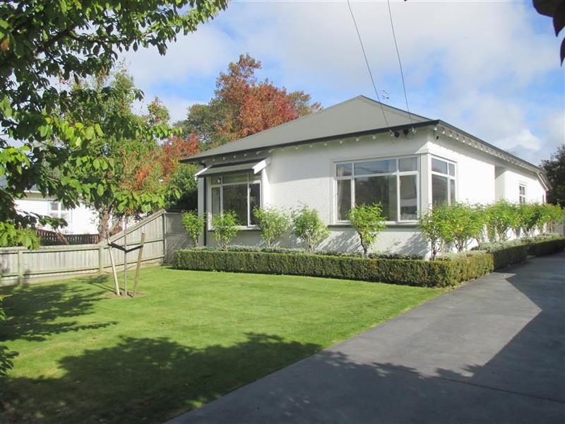 15 Woodville Street, Edgeware, Christchurch - Carousel 1