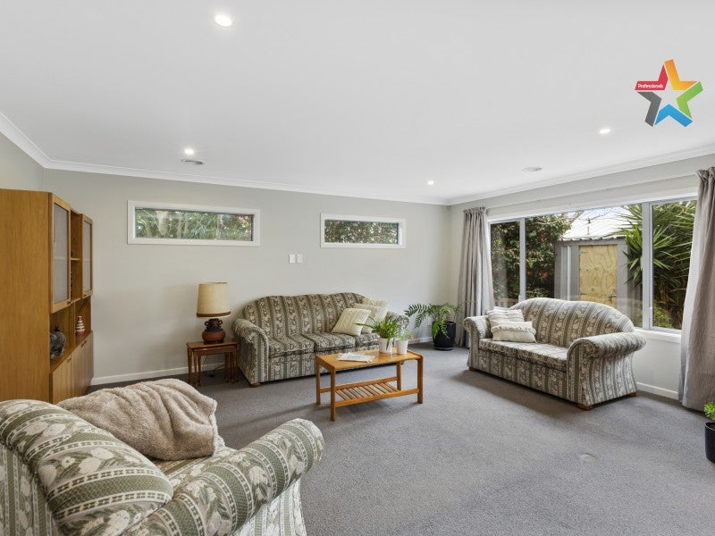 27A HARDY ST, WATERLOO, LOWER HUTT - Carousel 2