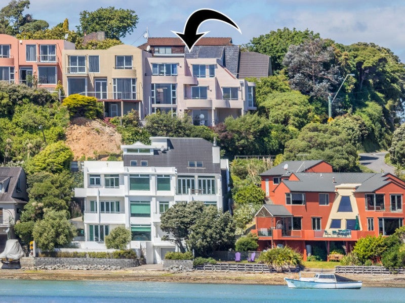 1/65 PAREMATA RD, PAREMATA, PORIRUA - Carousel 2