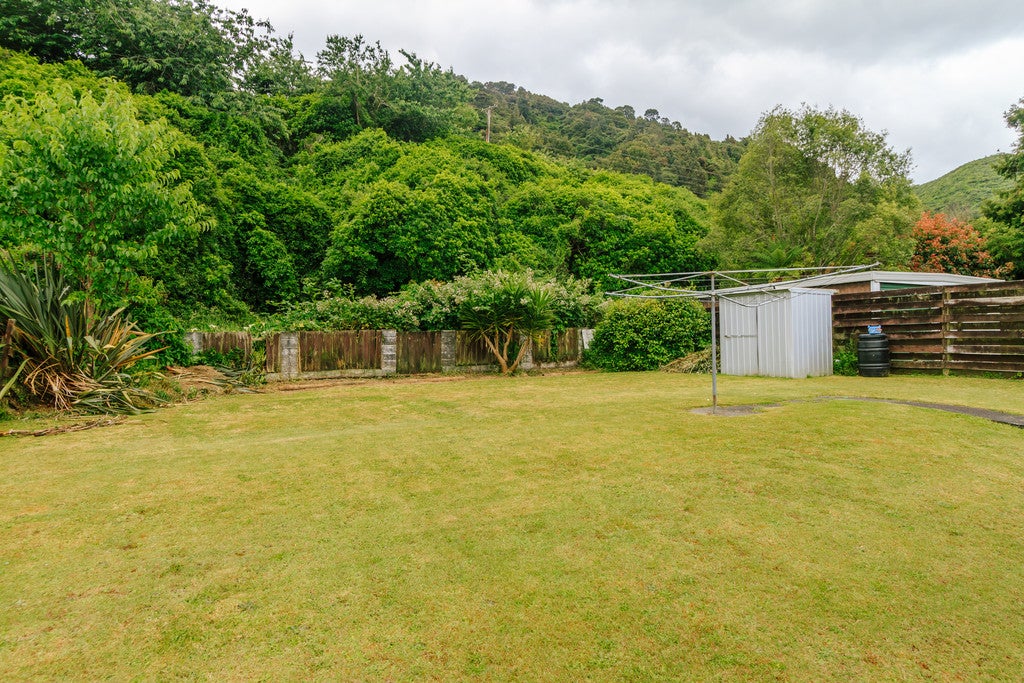 13 Hartford Crescent, Totara Park, Upper Hutt - Carousel 20