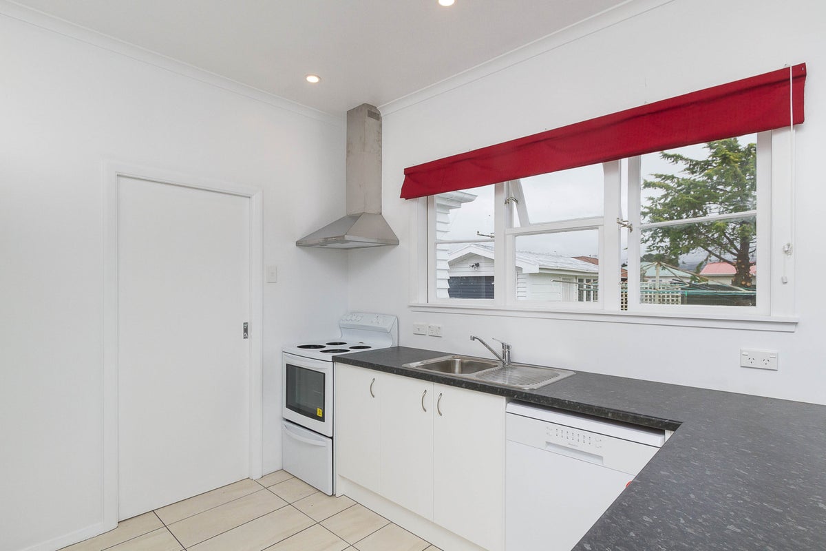 3 Haig Street, Waterloo, Lower Hutt - Carousel 2