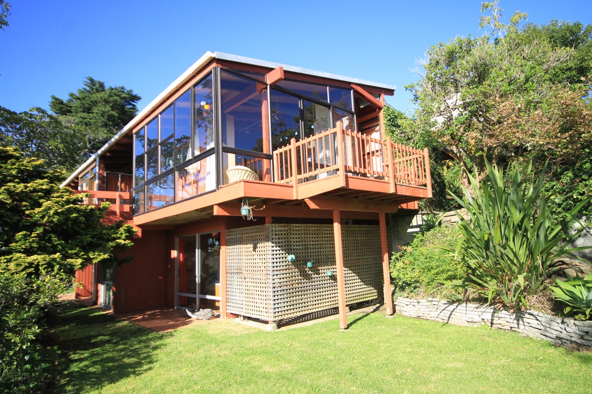 18 Tulloch Street, Saint Johns Hill, Whanganui - Carousel 1
