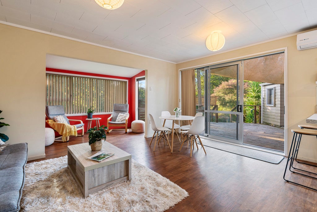 11B La Trobe Place, Utuhina, Rotorua - Carousel 1