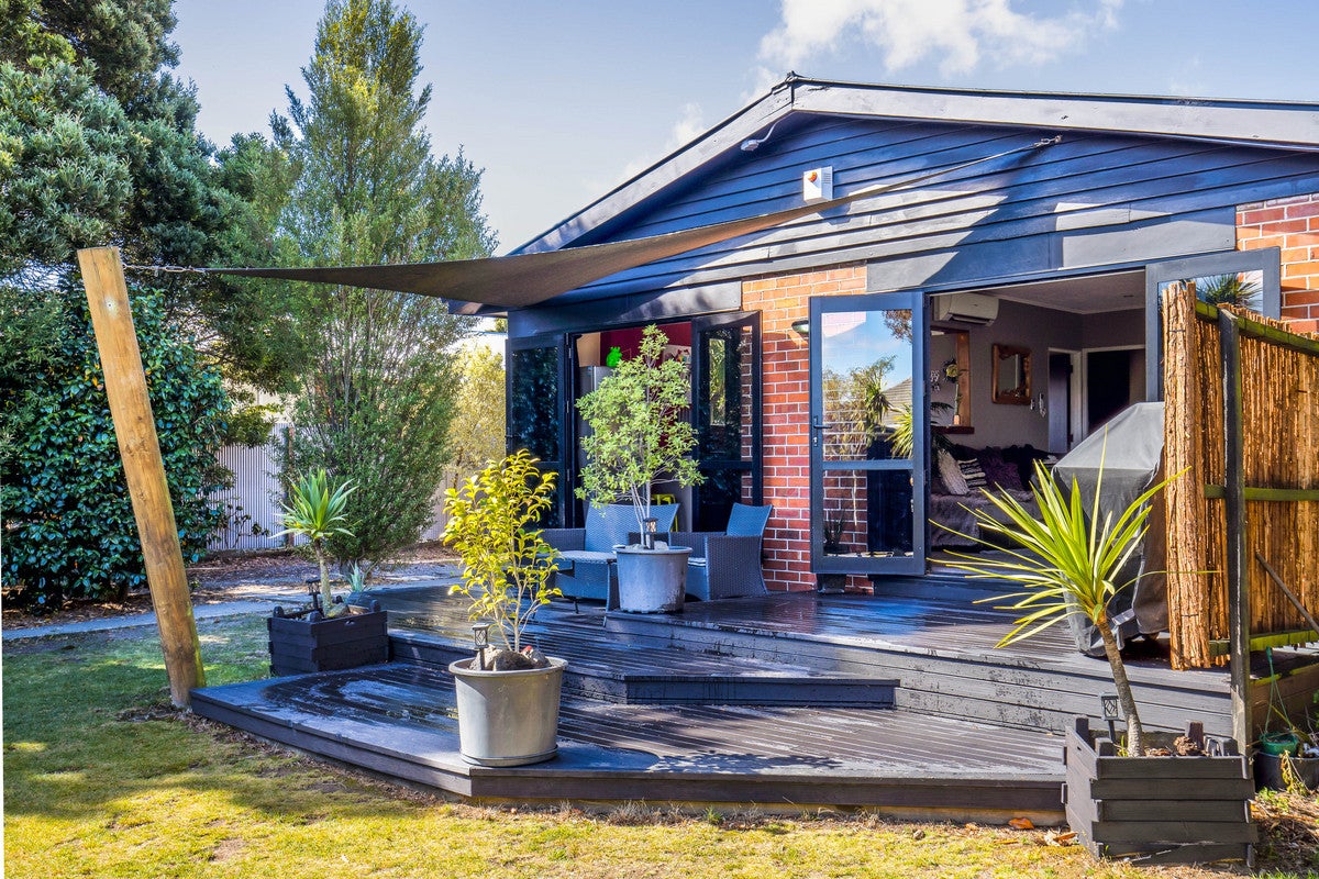 4 Manurere Street, Hei Hei, Christchurch - Carousel 1