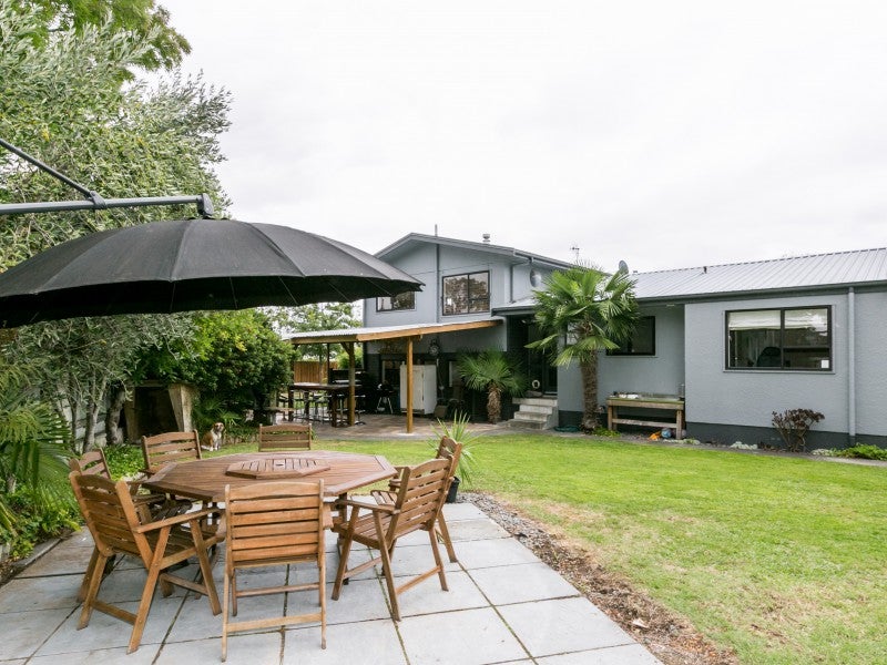11 Breadalbane Road, Havelock North, Havelock North - Carousel 1
