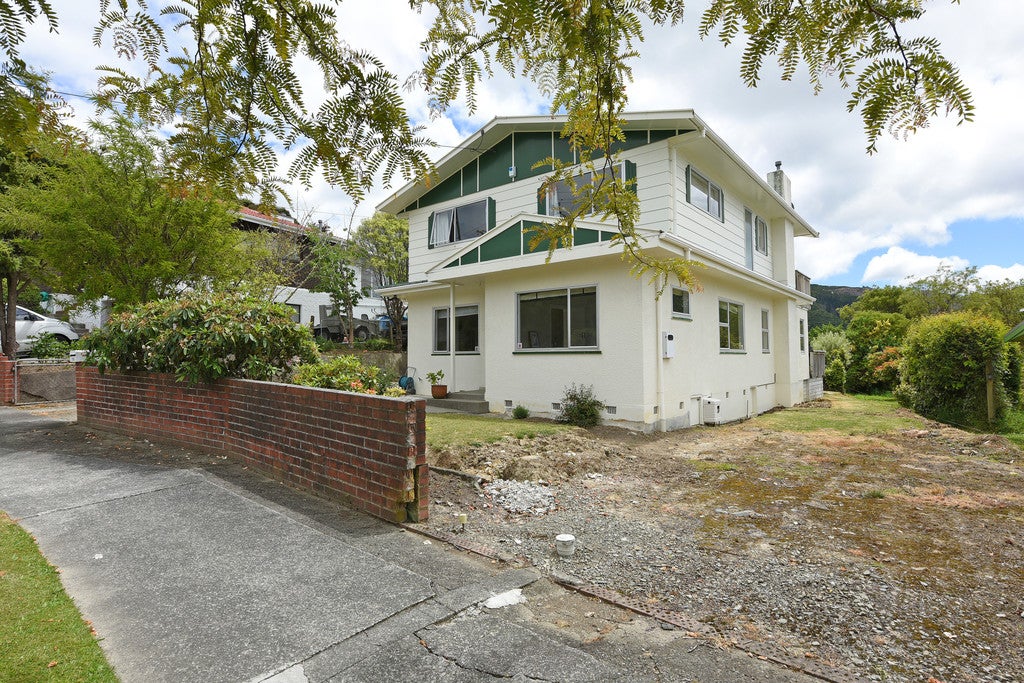 10 Dunns Street, Silverstream, Upper Hutt - Carousel 23