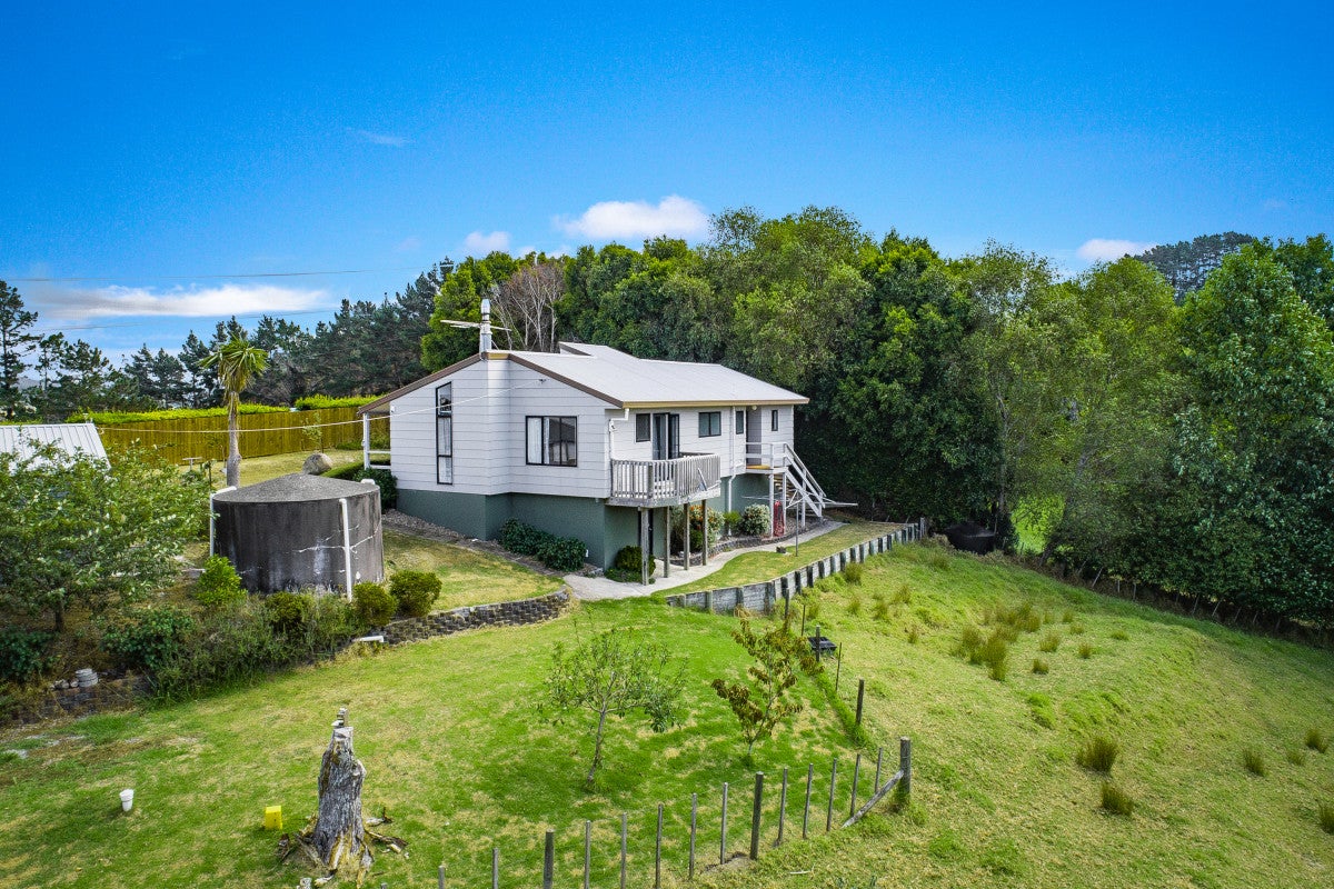 90 Upper Orewa Road, Silverdale - Carousel 13