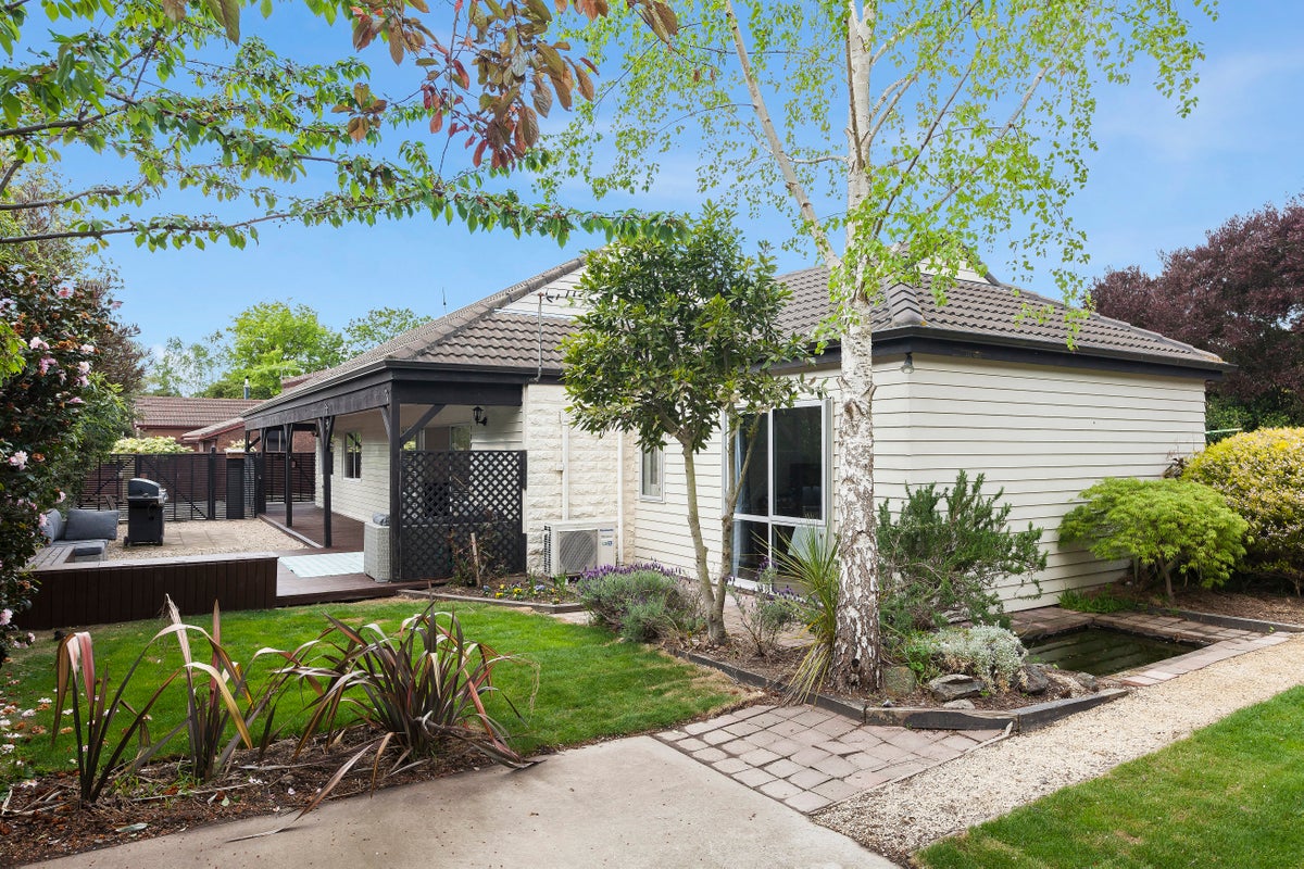 12B Idaho Place, Burwood, Christchurch - Carousel 2